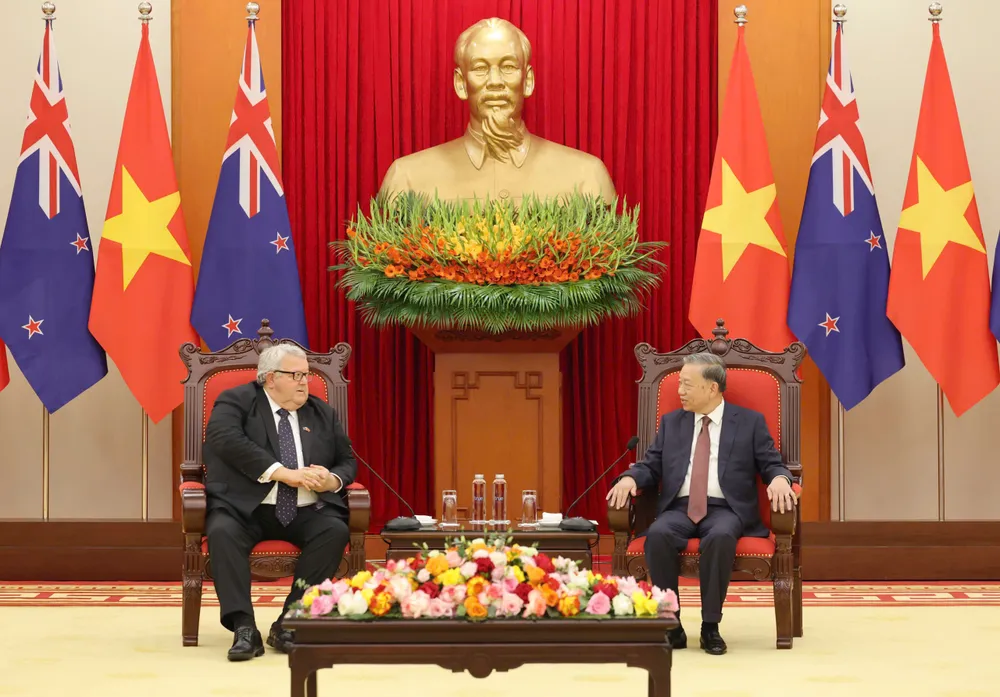 Tổng Bí thư Tô Lâm và Chủ tịch Quốc hội Gerry Brownlee trao đổi tại cuộc tiếp. Ảnh: QUANG PHÚC A TBT tiep New Zealand 5.jpg