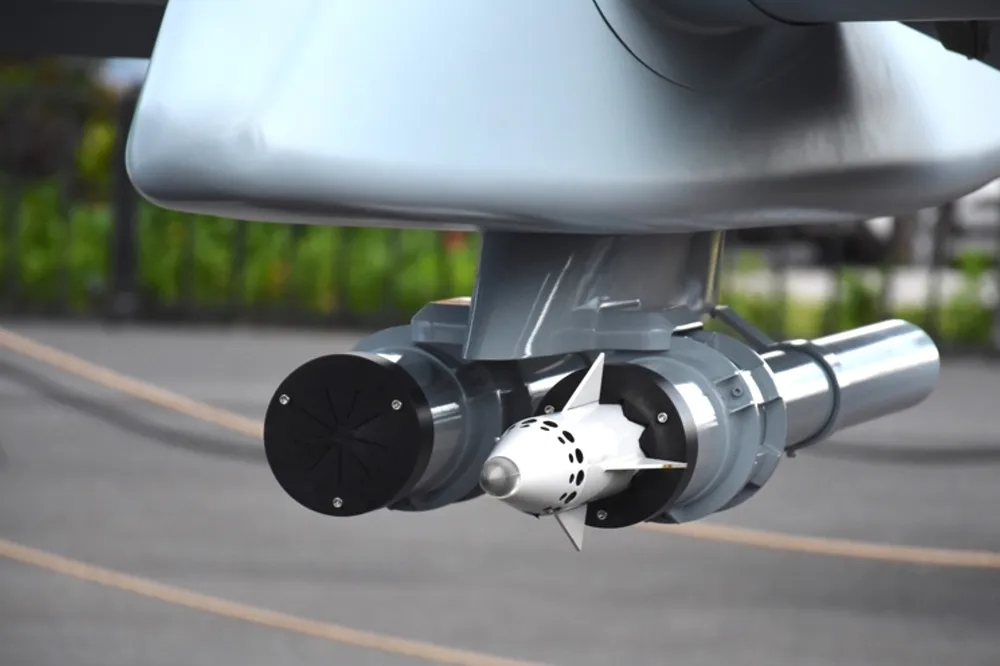 UAV tam xa 8.jpg