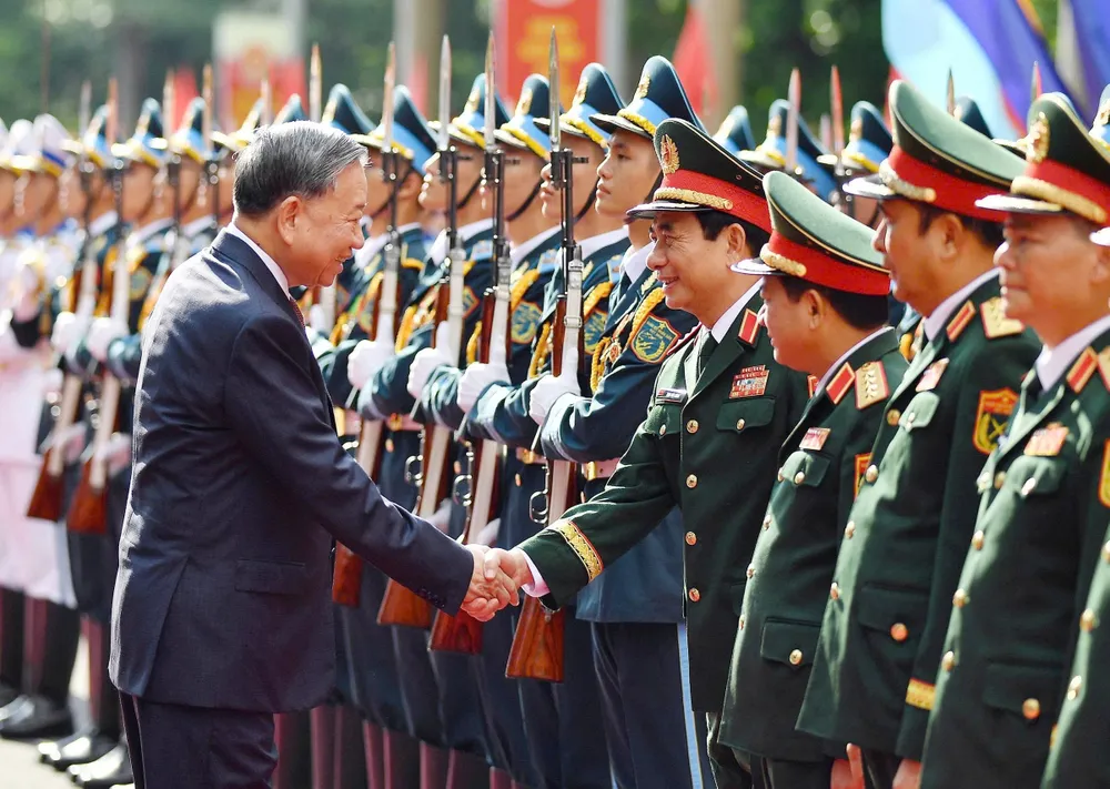 Tổng Bí thư Tô Lâm và các đại biểu tham dự buổi lễ. Ảnh: VIẾT CHUNG Anh 80 nam Bo TTTM 2.jpg