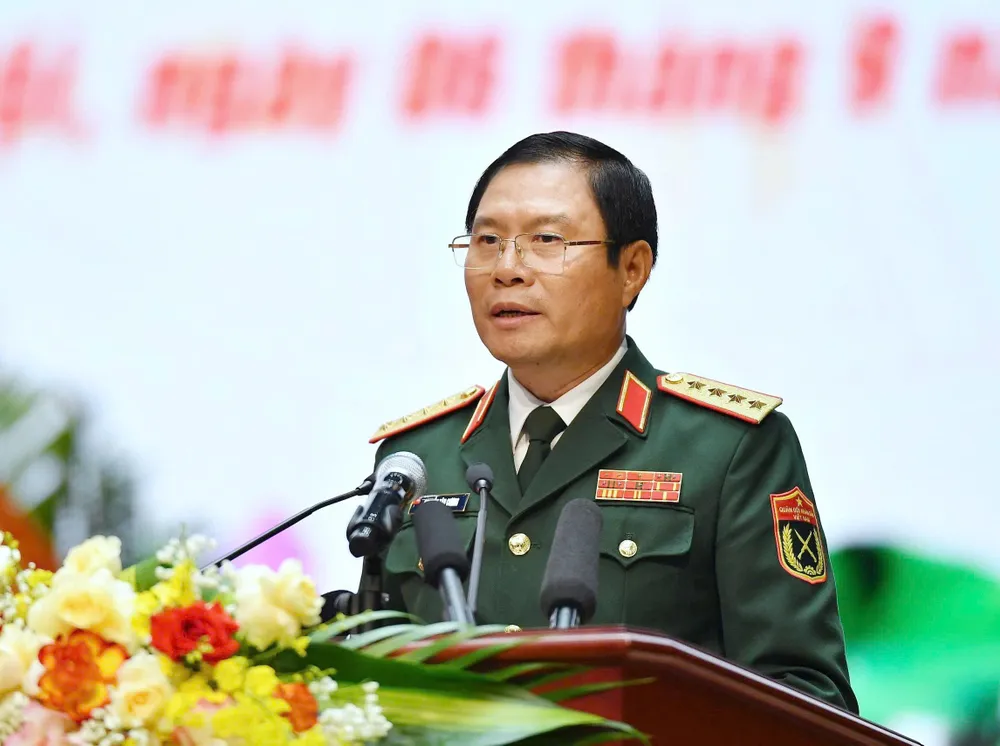 Đại tướng Nguyễn Tân Cương trình bày diễn văn tại lễ kỷ niệm. Ảnh: VIẾT CHUNG Anh 80 nam Bo TTTM 8.jpg