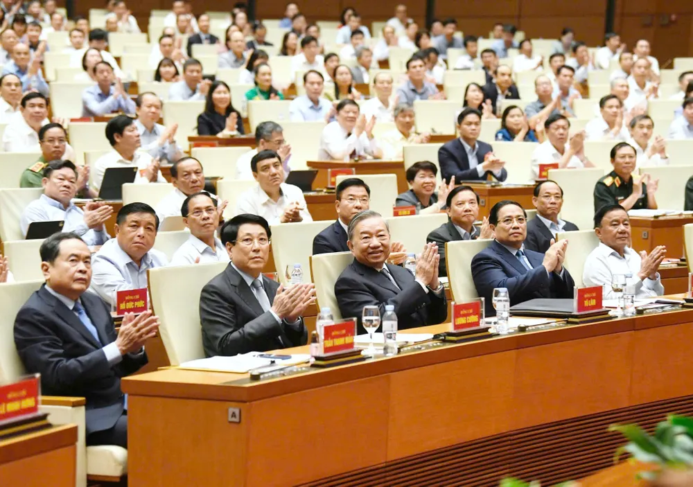 Tổng Bí thư Tô Lâm cùng các đại biểu dự Hội nghị toàn quốc quán triệt 4 Nghị quyết của Bộ Chính trị tại điểm cầu Trung ương. Ảnh: QUANG PHÚC Anh HN quan triet 4 NQ 11.jpg