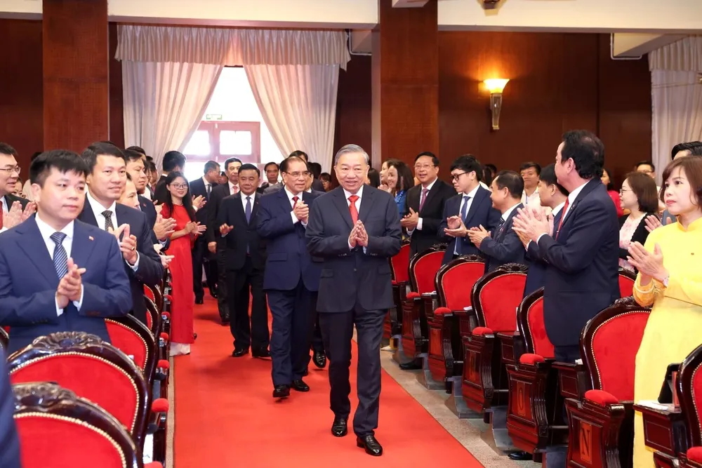 Tổng Bí thư Tô Lâm và các đại biểu đến dự đại hội. Ảnh: VIẾT CHUNG DH cac co quan Dang TW 7.jpg