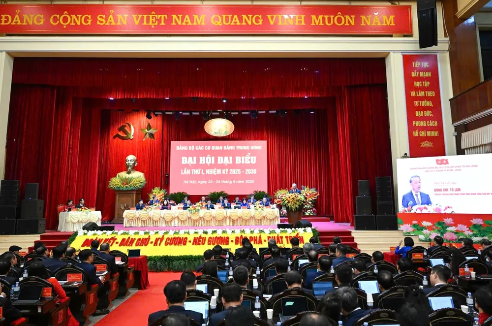 Quang cảnh đại hội. Ảnh: VIẾT CHUNG DH cac co quan Dang TW 8.jpg