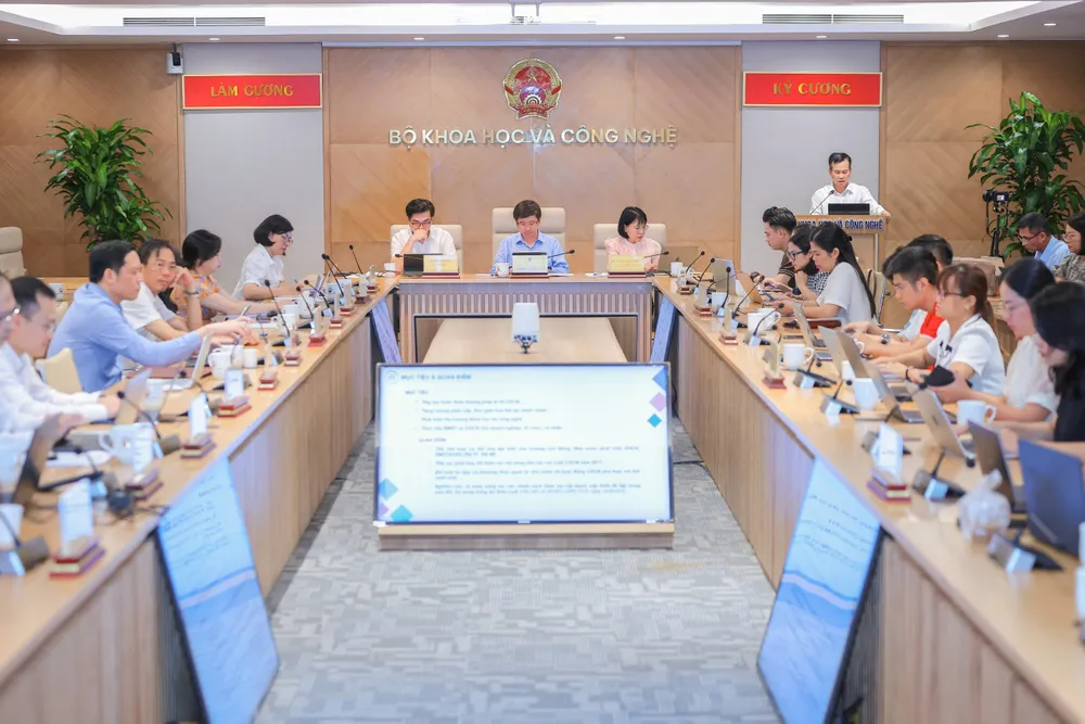 Quang cảnh cuộc họp báo Anh hop bao MST 2.jpg