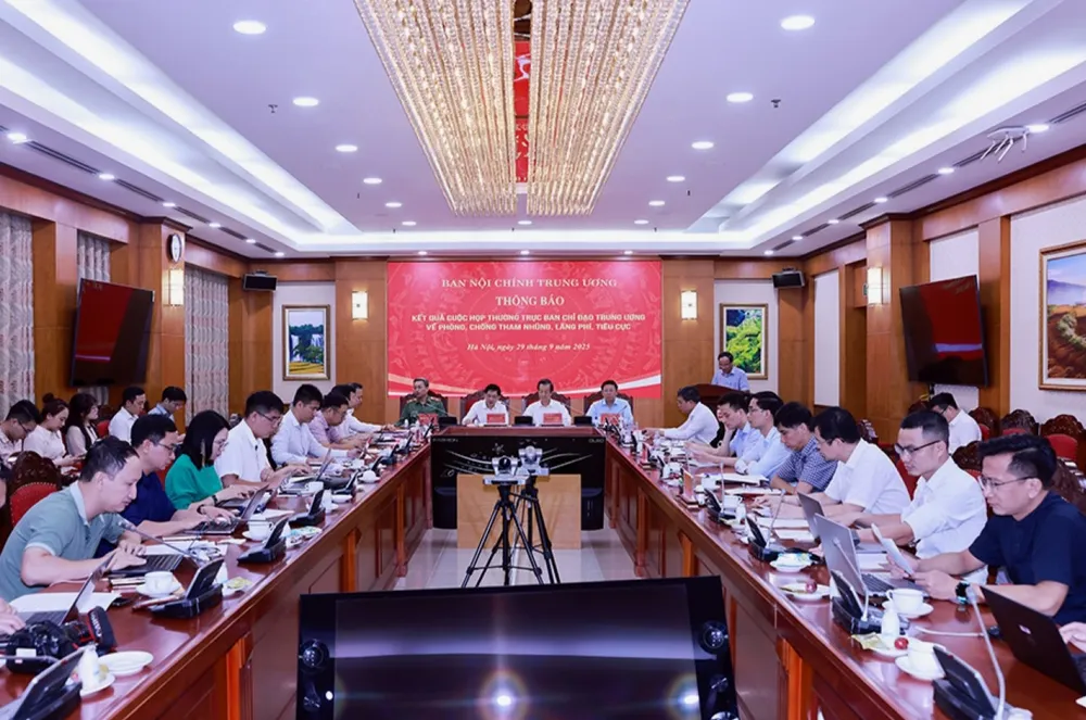 Quang cảnh cuộc họp thông báo của Ban Nội chính Trung ương. Ảnh: BNC Anh Ban Noi chinh 1.jpg