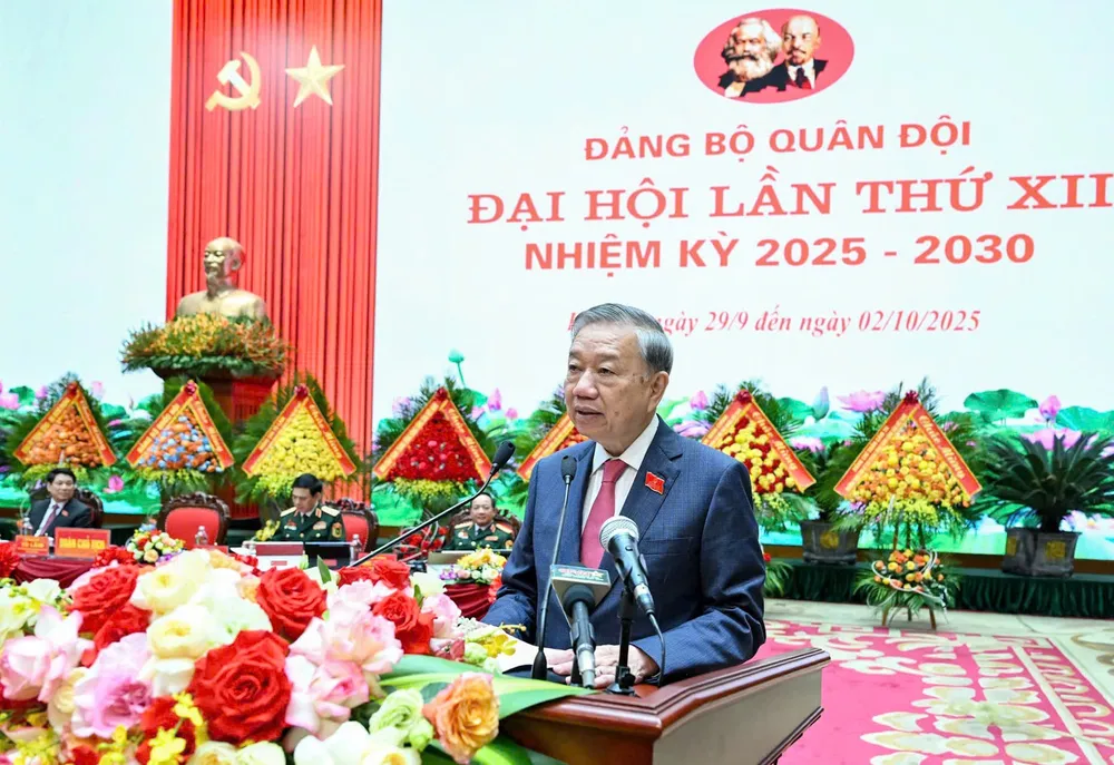Tổng Bí thư Tô Lâm, Bí thư Quân ủy Trung ương phát biểu bế mạc đại hội. Ảnh: VIẾT CHUNG Anh be mac DH Dang bo Quan doi 4.jpg