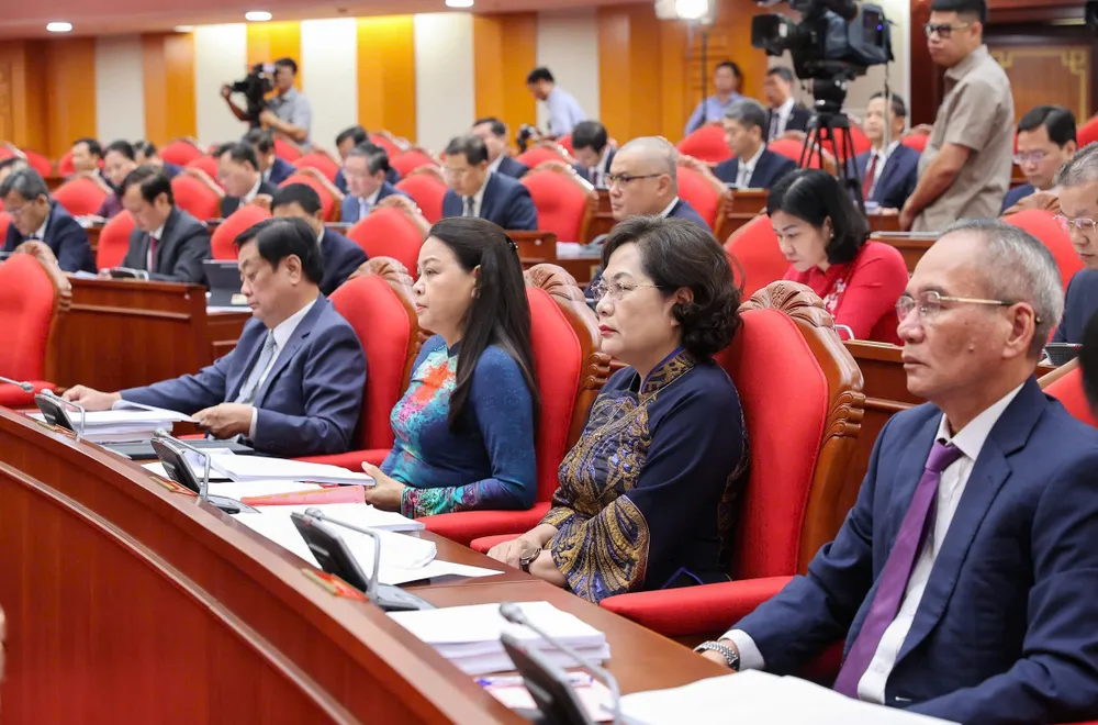 Các đại biểu dự hội nghị. Ảnh: VIẾT CHUNG Khai mac HNTW muoi ba 3.jpg