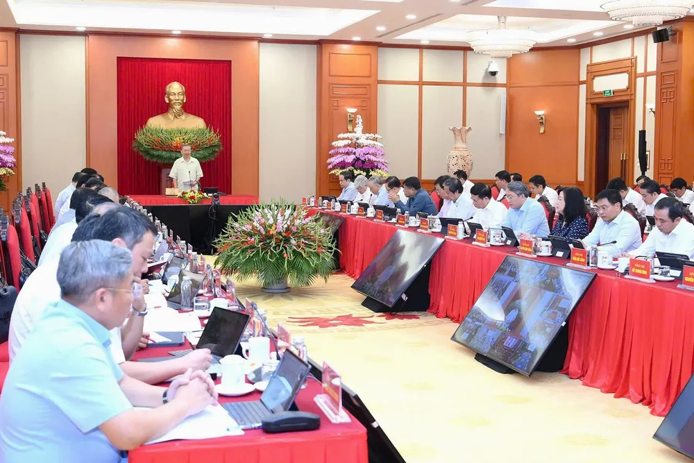 Quang cảnh phiên họp tại trụ sở Trung ương Đảng. Ảnh: VIẾT CHUNG Anh TBT lam viec Ban Chi dao phat trien KHCN 2.jpg