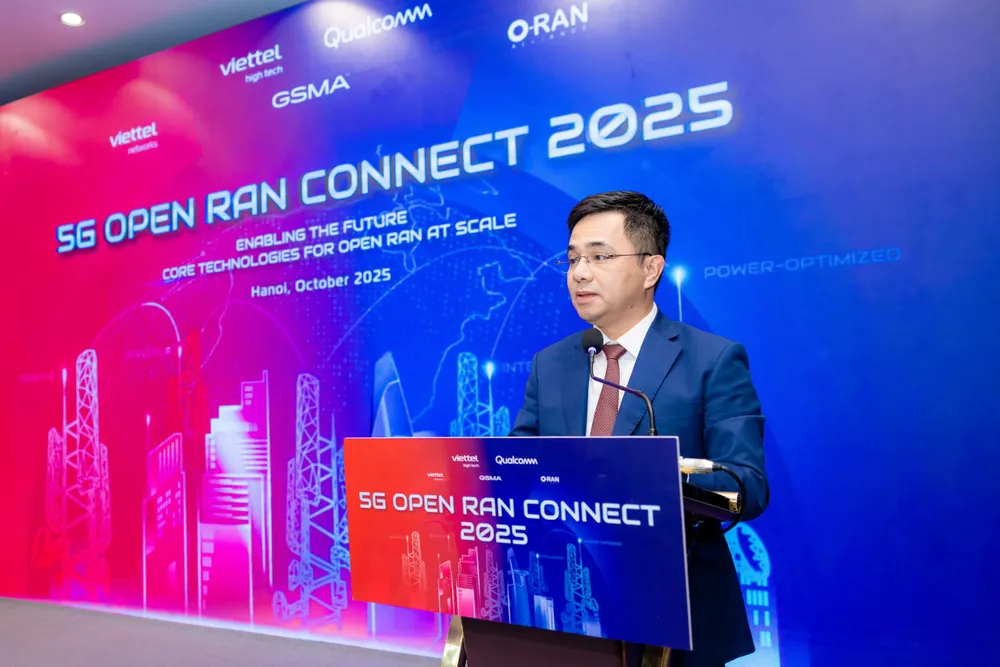 Ông Nguyễn Vũ Hà, Phó Tổng Giám đốc Tập đoàn Viettel phát biểu tại sự kiện Anh VHT - Qualcomm 1.JPG