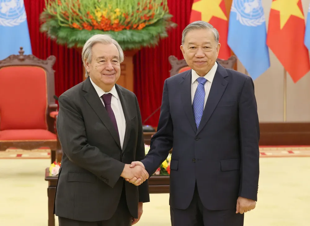 Tổng Bí thư Tô Lâm và Tổng Thư ký Liên hợp quốc António Guterres, tại trụ sở Trung ương Đảng, ngày 25-10. Ảnh: QUANG PHÚC TBT To Lam tiep Tong Thu ky LHQ 1.jpg