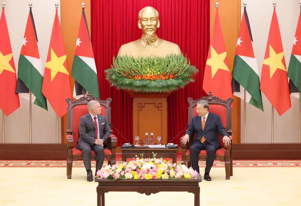 TBT tiep Quoc vuong Jordan 5.jpg