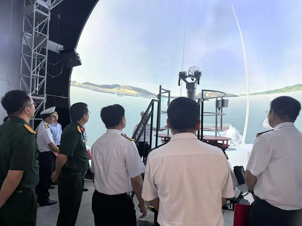 1_Hệ thống mô phỏng huấn luyện hàng hải do Viettel High Tech phát triển đã được tổ chức quốc tế DNV (Det Norske Veritas) chứng nhận đạt mức cao nhất trong phân hạng mô phỏng hàng hải.jpg