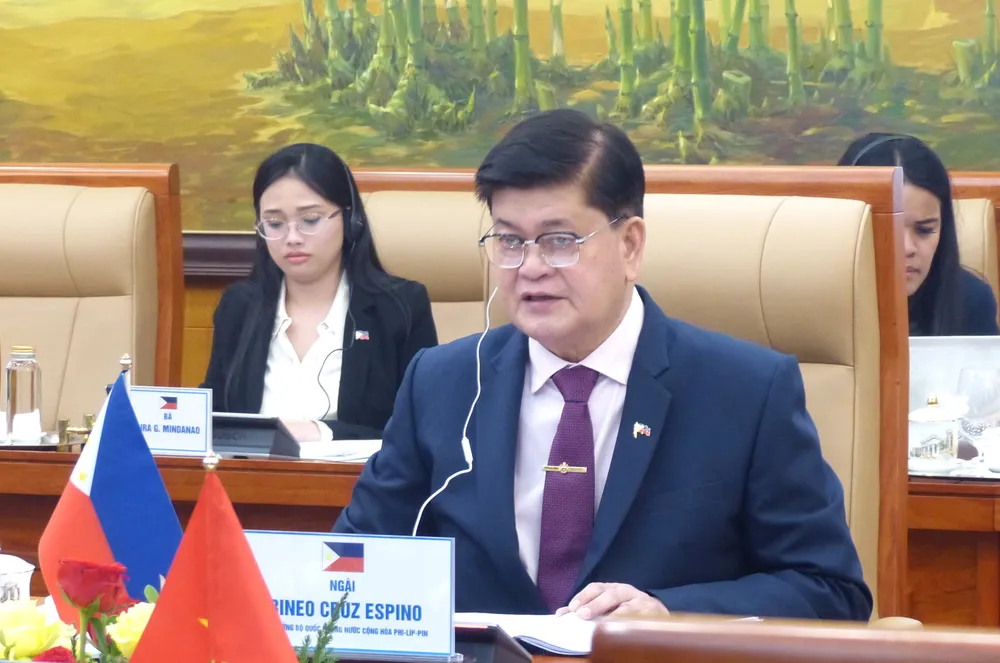 Doi thoai Quoc phong VN-PLP 3.JPG