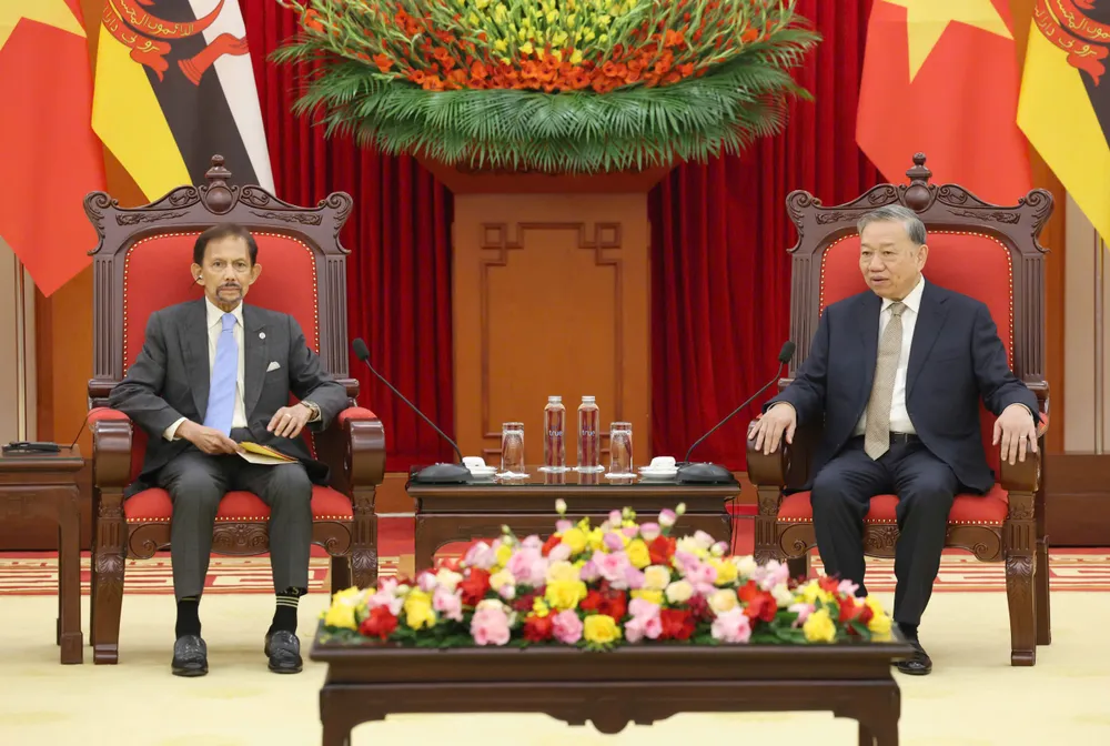 TBT hoi kien Quoc vuong Brunei 2.jpg