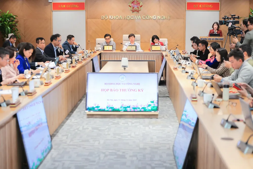 Hop bao Bo KHCN thuong ky 5.jpg