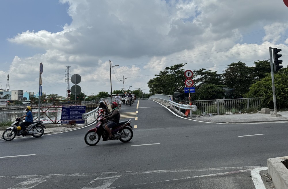 富定桥扩建后恢复通车