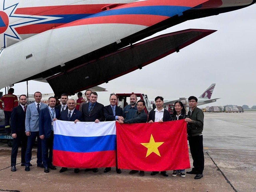 俄罗斯向越南顺化灾区紧急援助近30吨救灾物资。