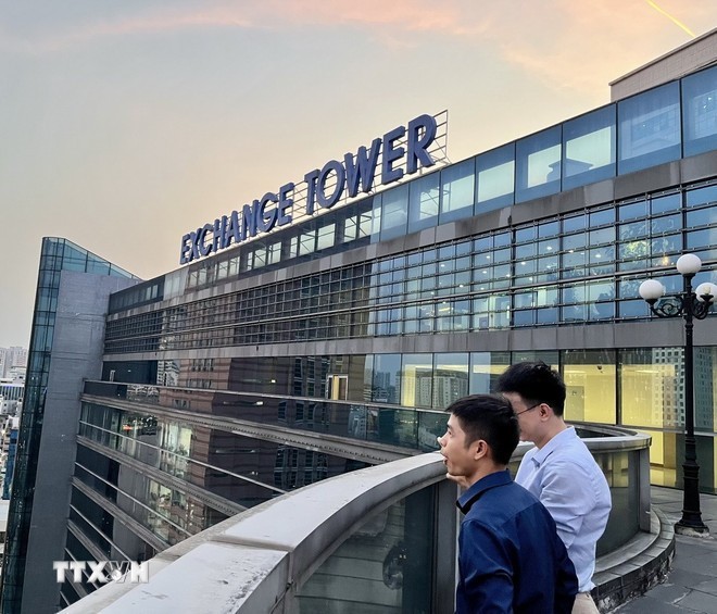 so-giao-dich-chung-khoan-tp-ho-chi-minh-hose-la-mot-trong-nhung-thanh-to-quan-trong-de-thuc-day-xay-dung-trung-tam-tai-chinh-quoc-te-o-tp-ho-chi-minh-anh-ttxvn.jpg