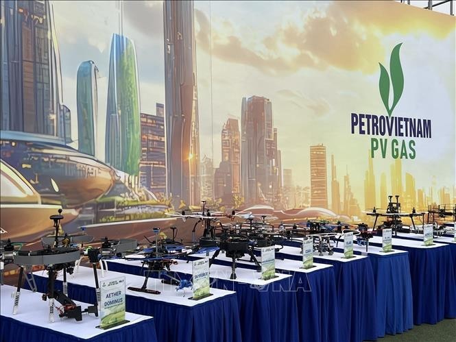 以“家乡的天空”为主题的2025年PV GAS无人机创新杯大赛开幕式近日在河内安全学院举行。