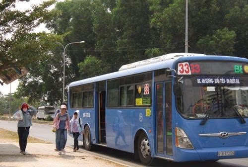  胡志明市正在运营使用CNG燃料的价格补贴公交车。