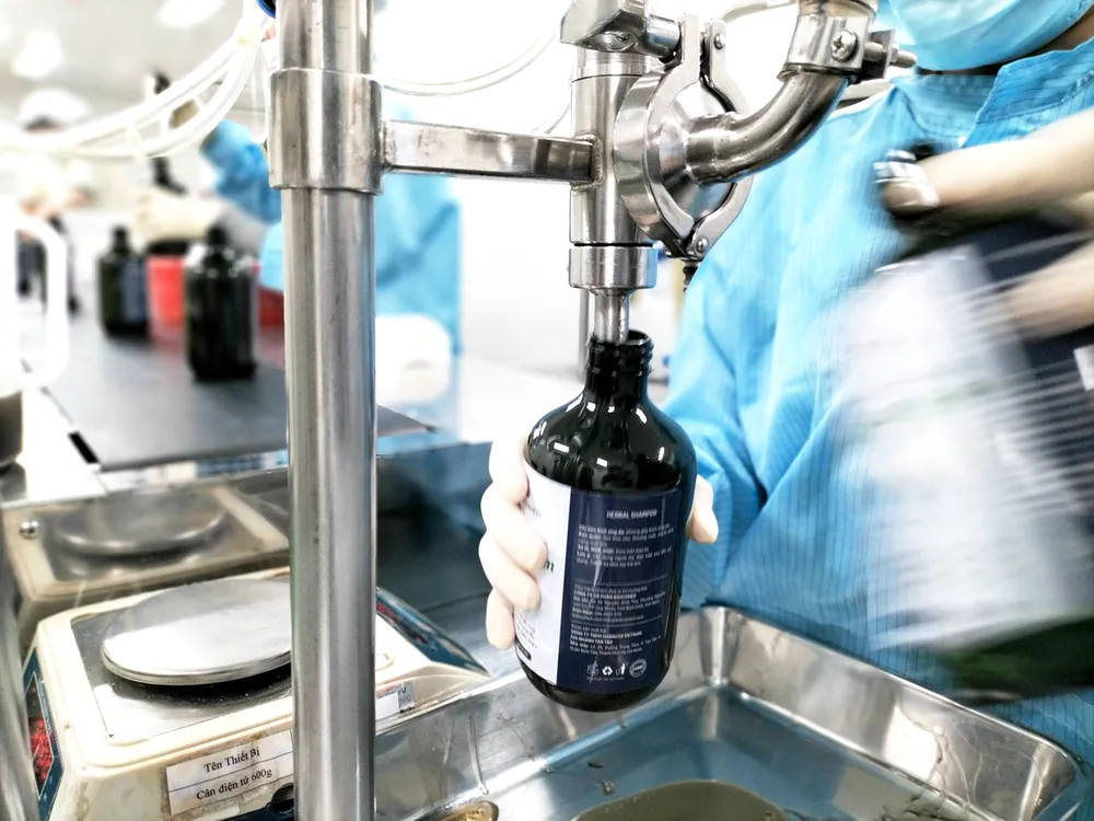 Nhiều dược liệu bản địa được chế biến thành các sản phẩm phục vụ trong ngành y tế và kinh doanh dịch vụ du lịch xanh