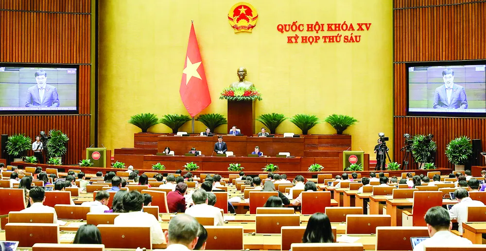 Quang cảnh phiên thảo luận ở hội trường kỳ họp thứ 6 Quốc hội khóa XV, ngày 31-10. Ảnh: QUANG PHÚC Quang cảnh phiên thảo luận ở hội trường kỳ họp thứ 6 Quốc hội khóa XV, ngày 31-10. Ảnh: QUANG PHÚC