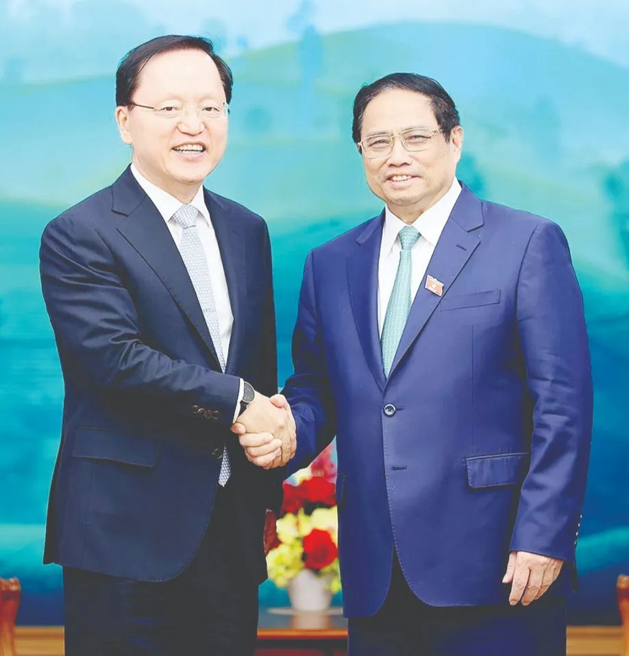 Thủ tướng Phạm Minh Chính tiếp ông Park Hark Kyu, Tổng Giám đốc phụ trách tài chính Tập đoàn Samsung. Ảnh: TTXVN