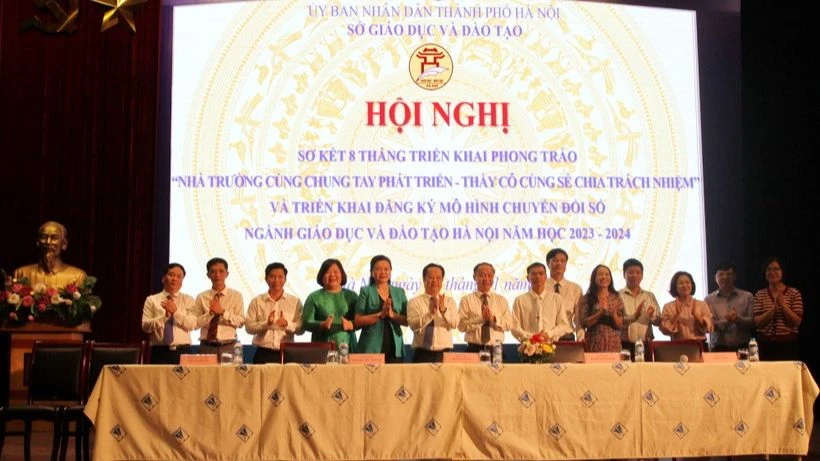 Các đơn vị ký kết triển khai mô hình thanh toán không dùng tiền mặt trong trường học