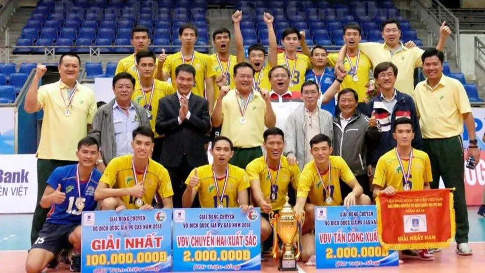 Bóng chuyền nam TPHCM từng vô địch 2 mùa liên tiếp khi còn mang tên Maseco TPHCM