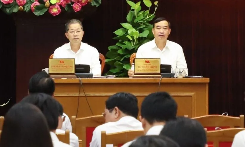 Chủ trì hội nghị s-5753.jpg