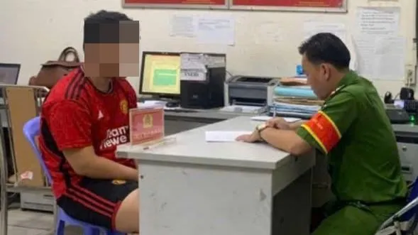 Công an làm việc với N.D.P.A. 36159c5a86bd20e379ac.jpg