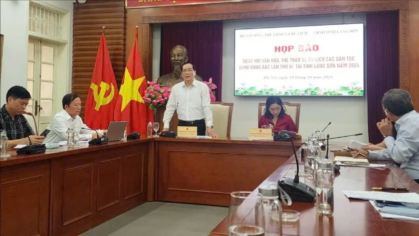 Quang cảnh họp báo