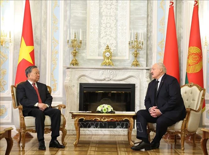 Tổng Bí thư Tô Lâm hội đàm hẹp với Tổng thống Belarus Aleksandr Lukashenko. Ảnh: Thống Nhất/TTXVN BELARUS-120525-2.jpg