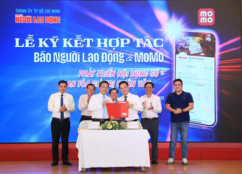 Lễ ký kết hợp tác toàn diện giữa Báo Người Lao Động và MoMo diễn ra lúc 14 giờ chiều nay, 12-5. Ảnh: Hoàng Triều z6593772387721_b9e9360cc23193500648b7fff4717091.jpg