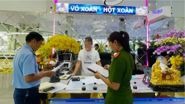 Kiểm tra hoạt động kinh doanh tại một tiệm vàng ở TPHCM năm 2024 Screenshot 2025-05-30 210947.png