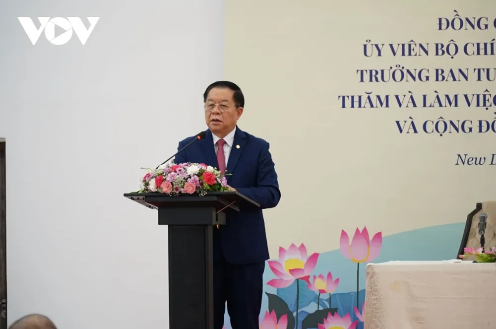 Trưởng ban Tuyên giáo và Dân vận Trung ương Nguyễn Trọng Nghĩa nói chuyện với cán bộ nhân viên Đại sứ quán Việt Nam tại Ấn Độ, đại diện cộng đồng người Việt Nam sinh sống, làm việc tại Ấn Độ. Ảnh: VOV Screenshot 2025-06-06 213901.png