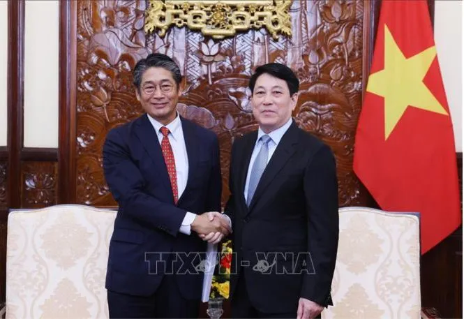 Chủ tịch nước Lương Cường tiếp Đại sứ Nhật Bản tại Việt Nam Ito Naoki. Ảnh: Lâm Khánh/ TTXVN Screenshot (62).png