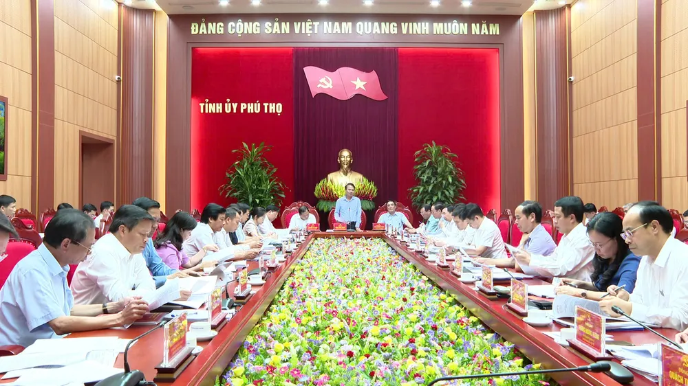 Toàn cảnh hội nghị 111d2182428t6615l6-120d2170703t9291l6-z.jpg