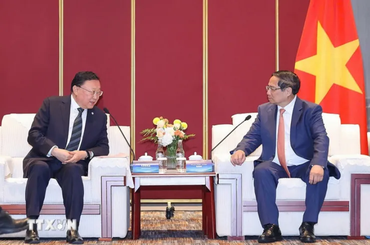 Thủ tướng Phạm Minh Chính tiếp ông Vương Đồng Trụ, Chủ tịch Tập đoàn xây dựng giao thông Trung Quốc (CCCC). (Ảnh: Dương Giang/TTXVN) Screenshot 2025-06-24 212720.png
