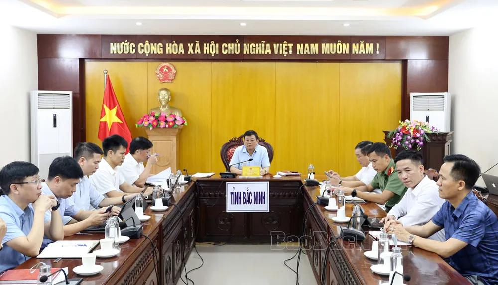 Phó Chủ tịch UBND tỉnh Ngô Tân Phượng chủ trì tại điểm cầu Bắc Ninh 211618_6e91516a02115754d6fae6bdb98ade1e.jpg