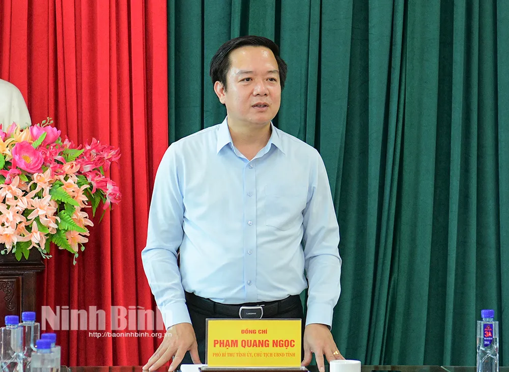Đồng chí Chủ tịch UBND tỉnh Phạm Quang Ngọc phát biểu tại buổi làm việc chu-tich-kiem-tra_1750764049483.jpg