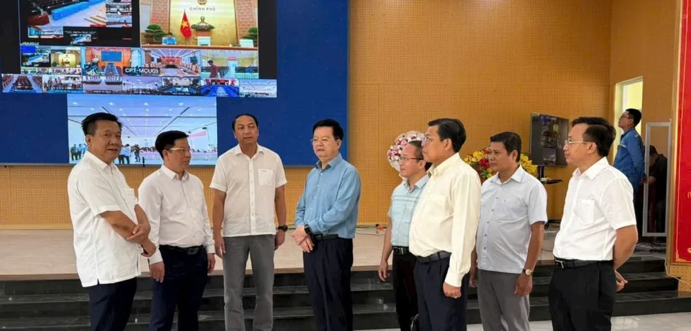 Phó Thủ tướng Mai Văn Chính kiểm tra công tác vận hành thử nghiệm chính quyền địa phương 2 cấp tại tỉnh Kiên Giang 947067B7-199B-4669-8134-2D70AD3B0777.jpeg