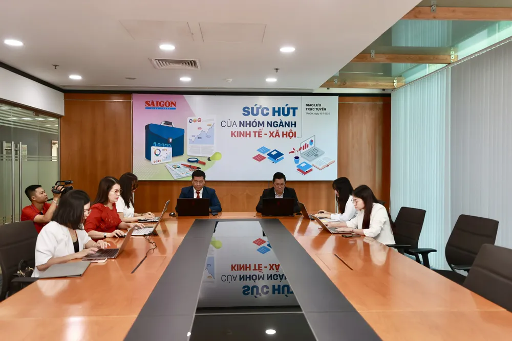 Quang cảnh buổi giao lưu trực tuyến sáng 10-7 618f19146232d46c8d23 (1).jpg