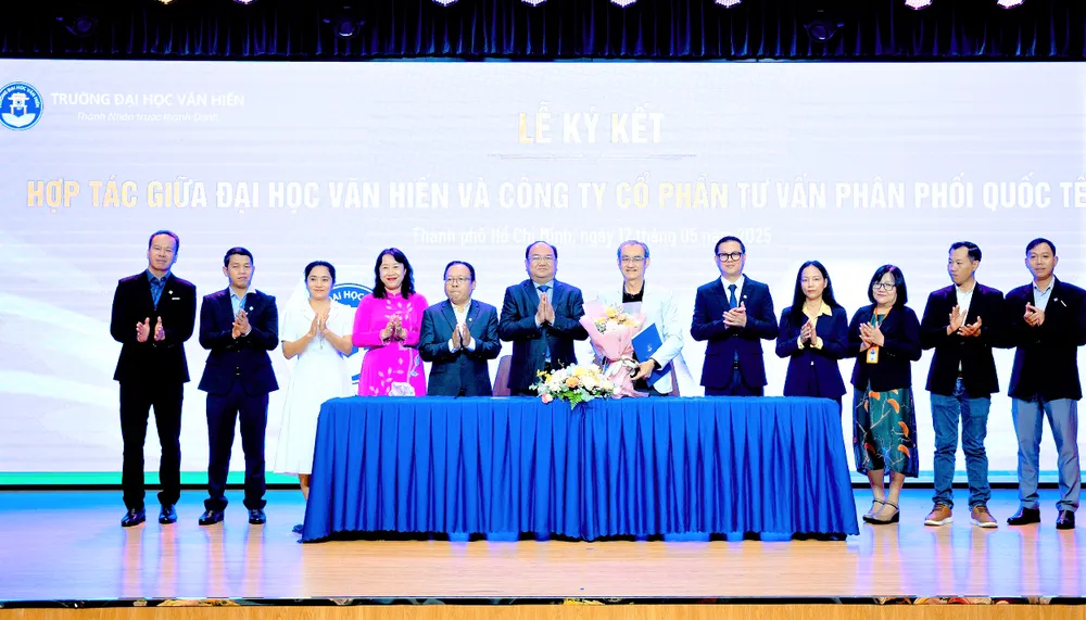 Trường ĐH Văn Hiến ký kết hợp tác với các doanh nghiệp.png