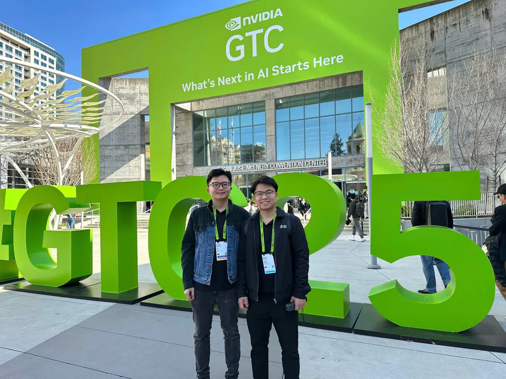 Nguyễn Hoàng Trường Giang - Giám đốc Điều hành (CEO) và Triệu Vũ Duy - Giám đốc Công nghệ (CTO) của NYB.AI tham dự GTC 25 Z6A.jpg