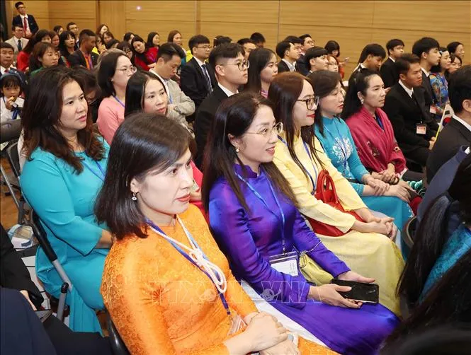 Các đại biểu tham dự buổi gặp. Ảnh: Thống Nhất/TTXVN tbt-to-lam-han-quoc-10082025-04.jpg