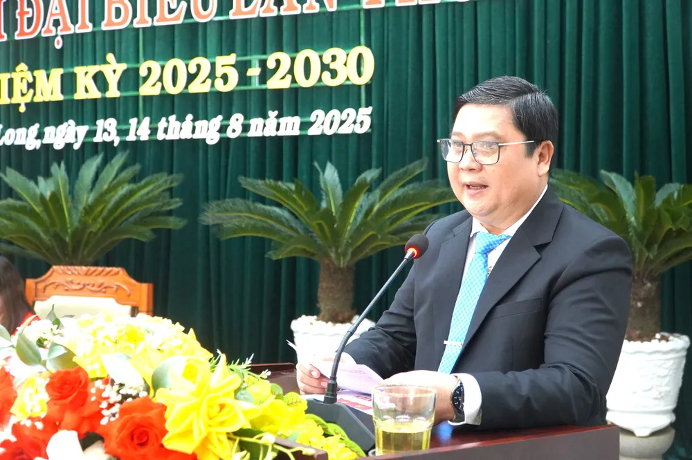 Phó Chủ nhiệm Thường trực Ủy Ban Kiểm tra Thành ủy TPHCM Nguyễn Chí Trung dự và chỉ đạo Đại hội Đảng bộ xã Kim Long dsc01504-6344-1710.jpg