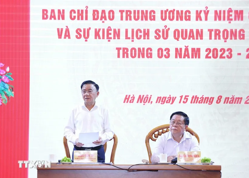 Đồng chí Trần Cẩm Tú, Ủy viên Bộ Chính trị, Thường trực Ban Bí thư, Trưởng Ban Chỉ đạo Trung ương phát biểu chỉ đạo cuộc họp. (Ảnh: Phương Hoa/TTXVN) ban-chi-dao-cac-ngay-le-lon-5.jpg