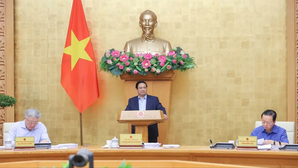 Thủ tướng Phạm Minh Chính kết luận phiên họp Chính phủ thường kỳ tháng 8. Ảnh: VIẾT CHUNG
