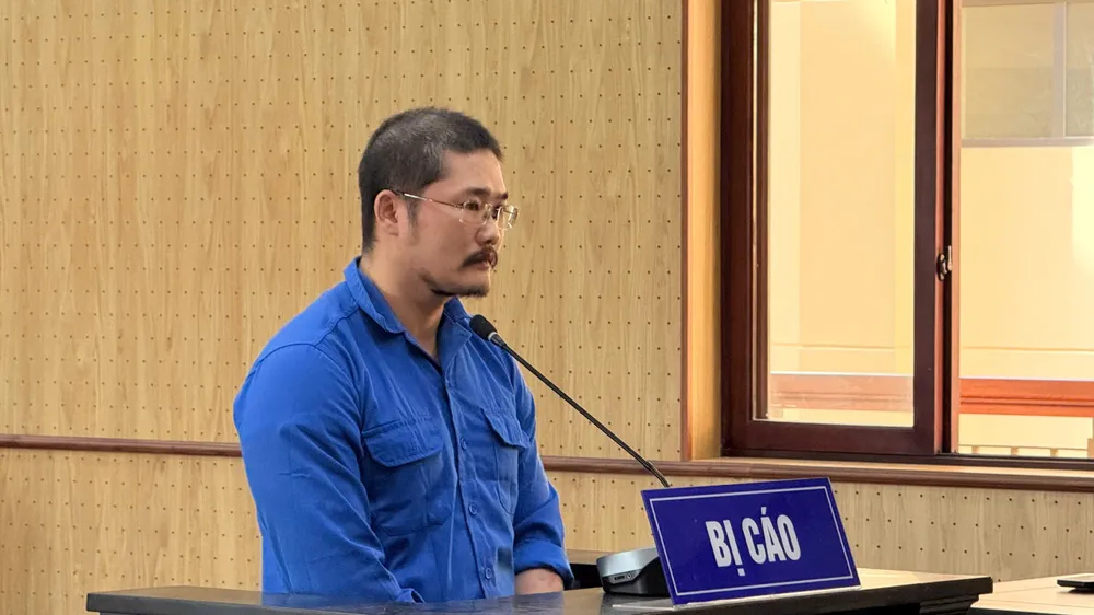 Bị cáo Nguyễn Tấn Hùng tại tòa z6994117936444_bd2c7e098c5b5a10eacb8c25f06cb61f.jpg